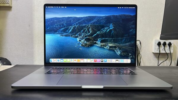APPLE MACBOOK PRO A2141 I9 9TH GENERATION 64GB RAM 8TB SSD 16INCH SCREEN TOUCH BAR AND TOUCH ID 8GB AMD GRAPHICS AND 1.5GB INTEL GRAPHICS MID 2019