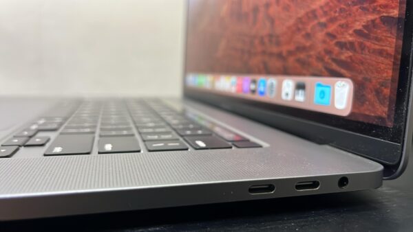 APPLE MACBOOK PRO A2141 I7 16GB RAM 512GB SSD 4GB AMD GRAPHICS AND 1.5GB INTEL GRAPHICS 16INCH SCREEN TOUCH BAR AND TOUCH ID MID 2019 - Image 2