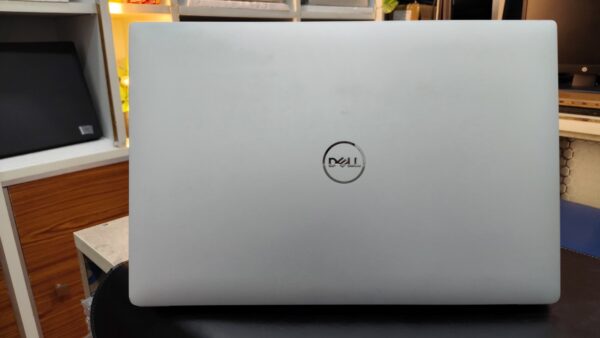DELL PRECISION 5530 I7 8TH GENERATION 4GB NVIDIA GRAPHICS 16GB RAM 256GB SSD 15.6INCH SCREEN
