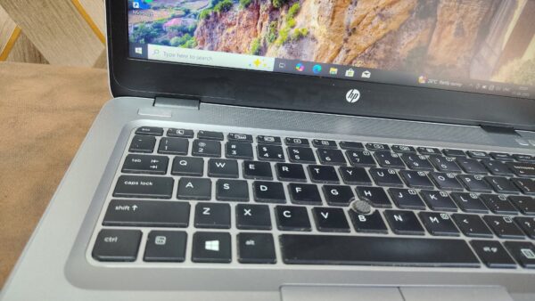 HP PROBOOK 745 G4 AMD PRO A10 8GB RAM 256GB SSD 14INCH SCREEN - Image 6