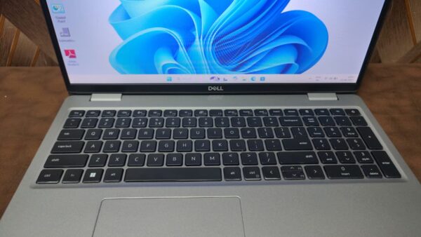 DELL PRECISION 3561 I7 11TH GEN 4GB NVIDIA GRAPHICS 32GB RAM 1TB SATA HDD 256GB SSD 15INCH SCREEN - Image 10