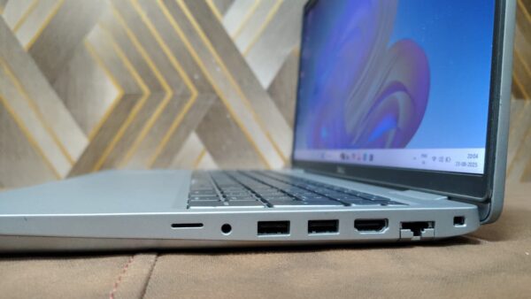 DELL PRECISION 3561 I7 11TH GEN 4GB NVIDIA GRAPHICS 32GB RAM 1TB SATA HDD 256GB SSD 15INCH SCREEN - Image 5