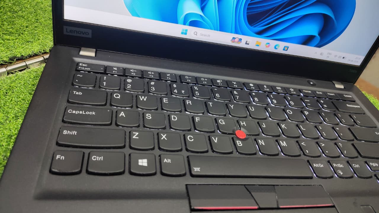 LENOVO THINKPAD T490s I7 8TH GENERATION 16GB RAM 256GB SSD 14INCH SCREEN - Image 6