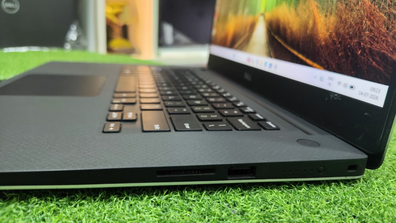 DELL PRECISION 5540 I9 9TH GENERATION 32GB RAM 512GB SSD 4GB NVIDIA GRAPHICS 15.6INCH SCREEN - Image 4