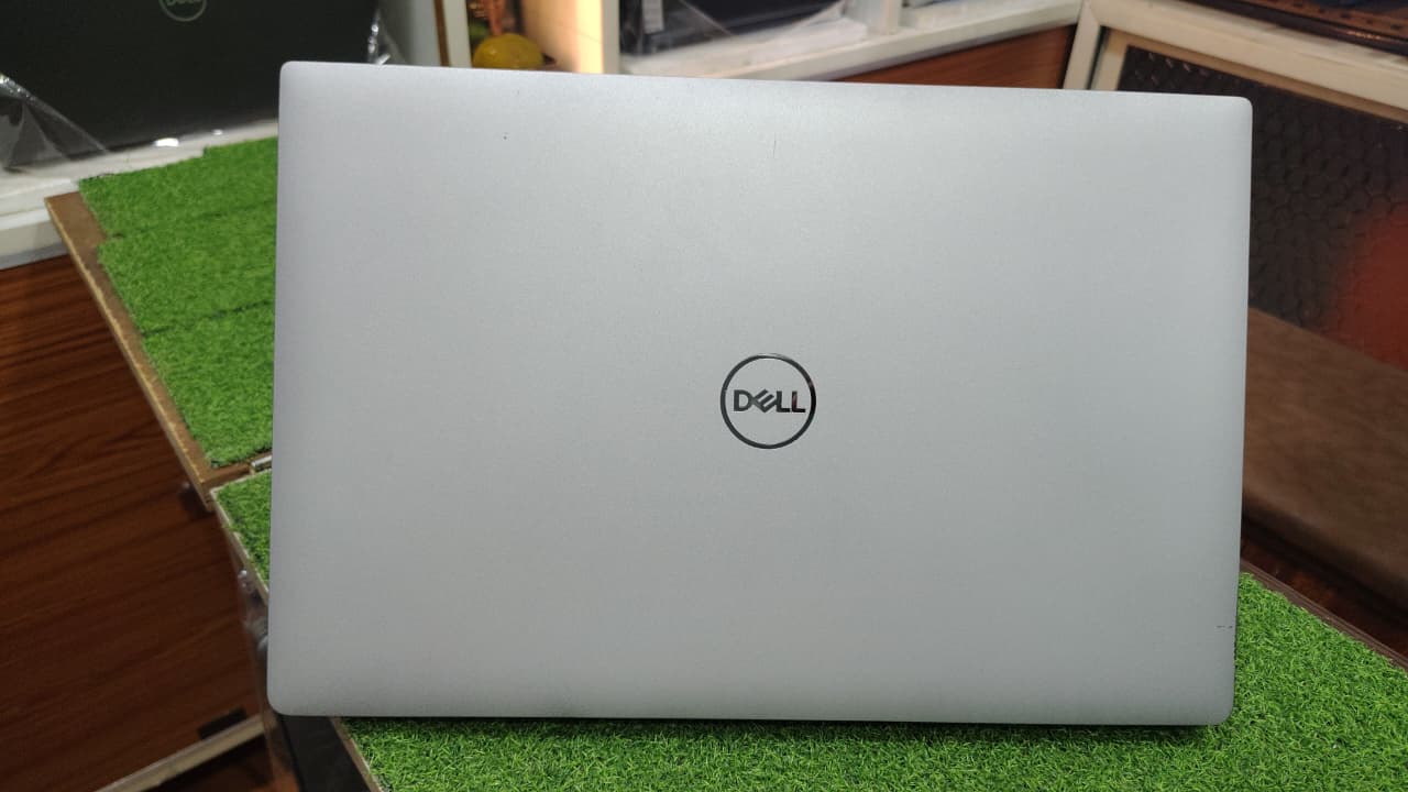 DELL PRECISION 5540 I9 9TH GENERATION 32GB RAM 512GB SSD 4GB NVIDIA GRAPHICS 15.6INCH SCREEN - Image 3