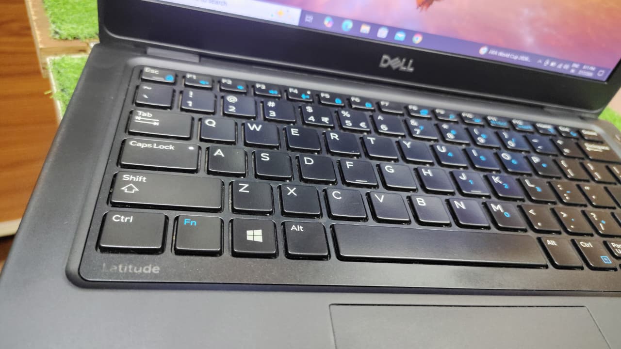DELL LATITUDE 5280 I5 7TH GENERATION 8GB RAM 256GB SSD 12.6INCH SCREEN - Image 6