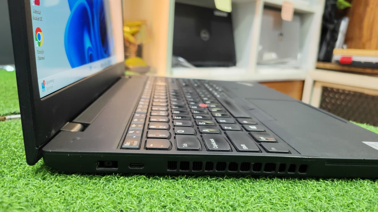 LENOVO THINKPAD P15v I7 10TH GENERATION 32GB RAM 512GB SSD 4GB NVIDIA GRAPHICS 15.6INCH SCREEN - Image 5