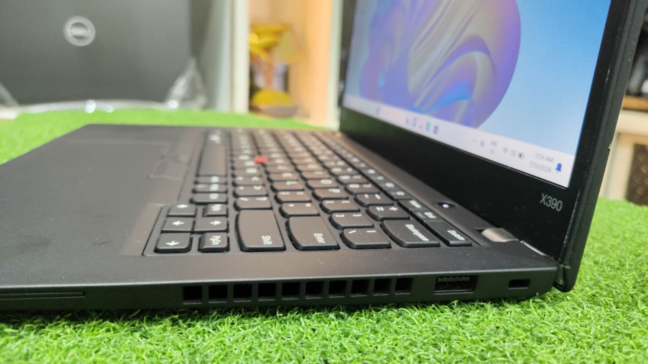LENOVO THINKPAD X390 I5 8TH GENERATION 16GB RAM 256GB SSD 12.6INCH SCREEN - Image 4
